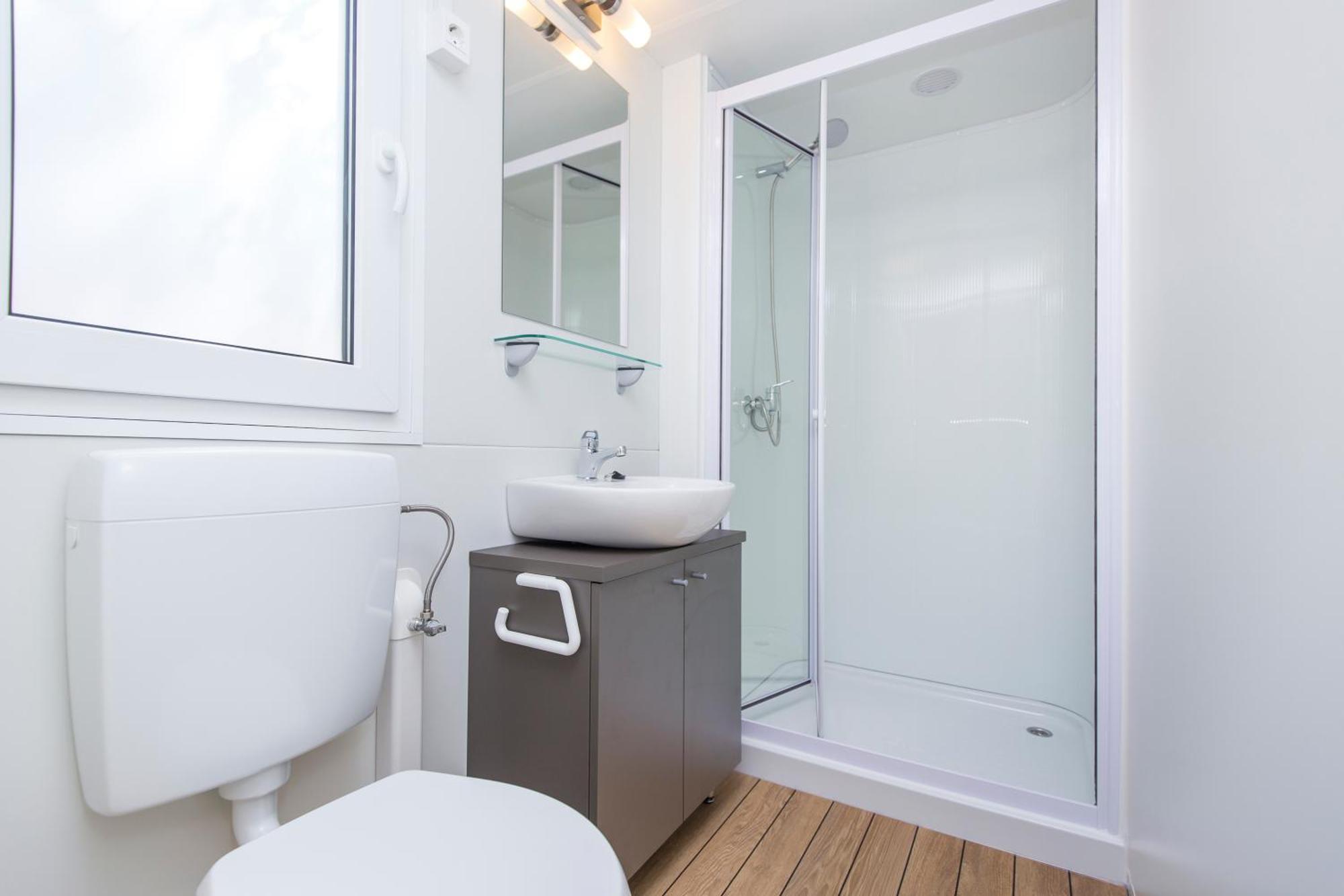 Albatross Mobile Homes On Valamar Camping Lanterna Tar-Vabriga