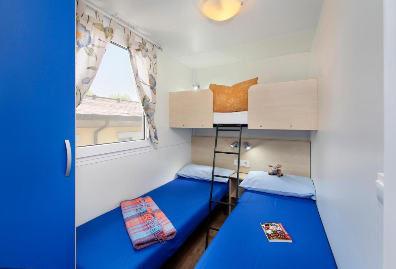 Albatross Mobile Homes On Valamar Camping Lanterna 4*
