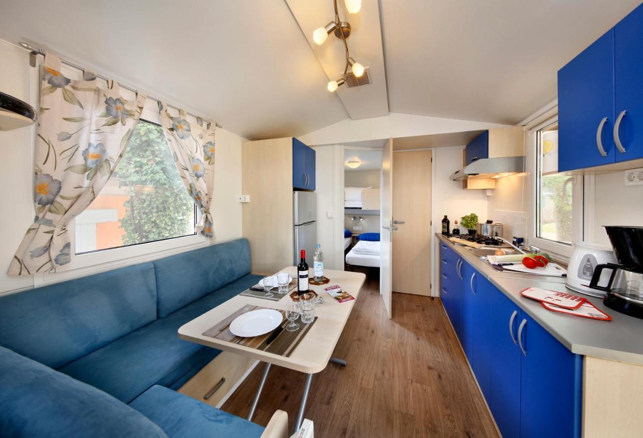 Albatross Mobile Homes On Valamar Camping Lanterna 4*